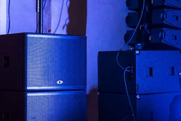 Мощность или звуковое давление? Мощность или звуковое давление?