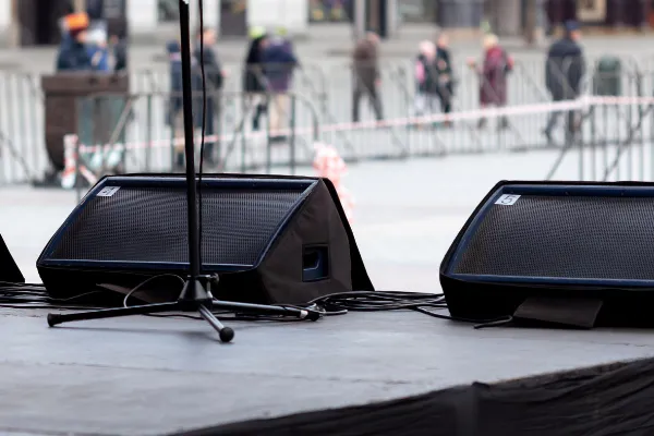 Сценические мониторы Сценические мониторы