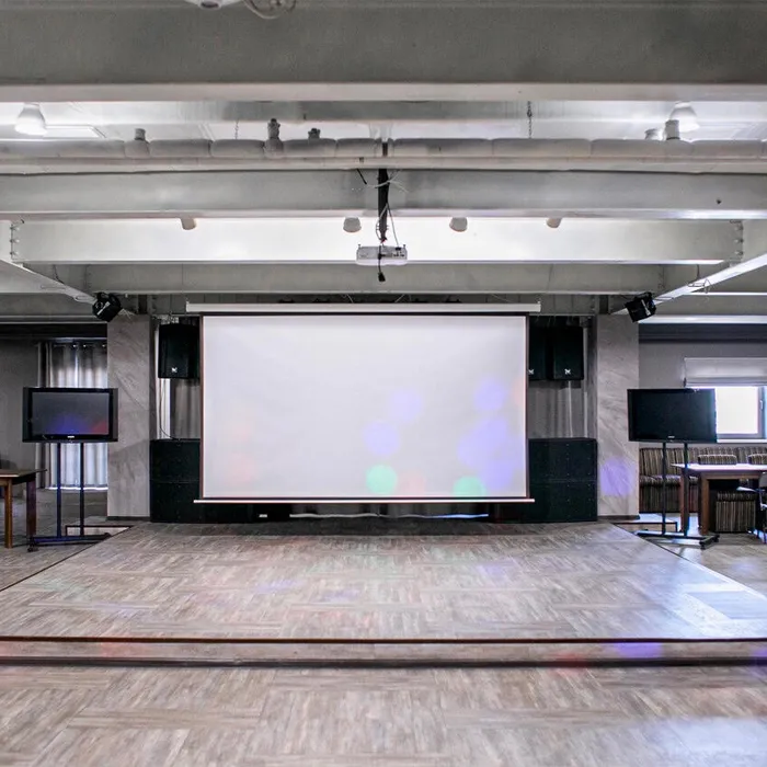 Выбор проектора для конференц-залов/музеев/школ: пошаговая инструкция 