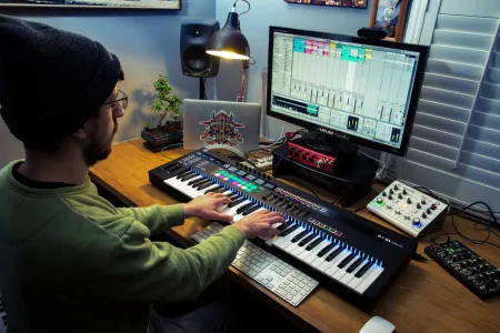 Купить Novation 61 SL MK III по выгодной цене в Краснодаре