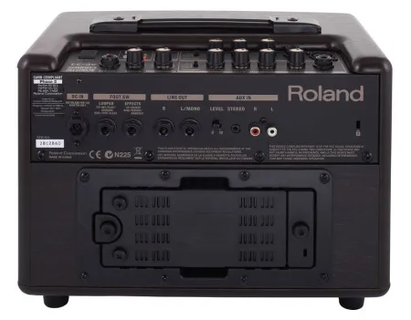 Купить ROLAND AC-33RW по выгодной цене в Краснодаре