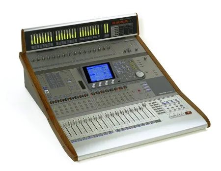 Купить Tascam DM-3200 по выгодной цене в Краснодаре